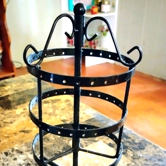 Rotating Earring Display Stand - Picture 4 of 6